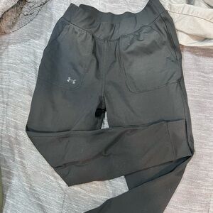 Youth track pants under amor